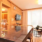 Alpin & - Pinzgau Holidays Апартаменти