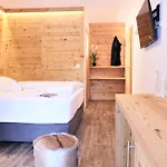 Alpin & - Pinzgau Holidays Apartment