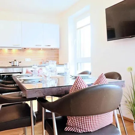 Alpin & - Pinzgau Holidays Апартаменти *