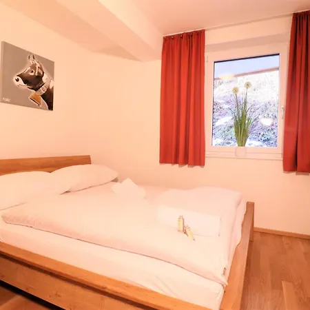 Alpin & - Pinzgau Holidays Апартаменти *