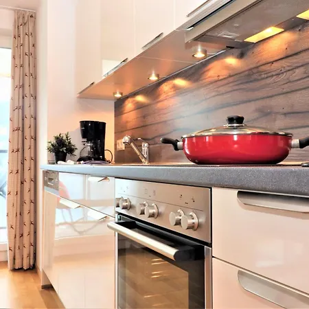Alpin & - Pinzgau Holidays Апартаменти